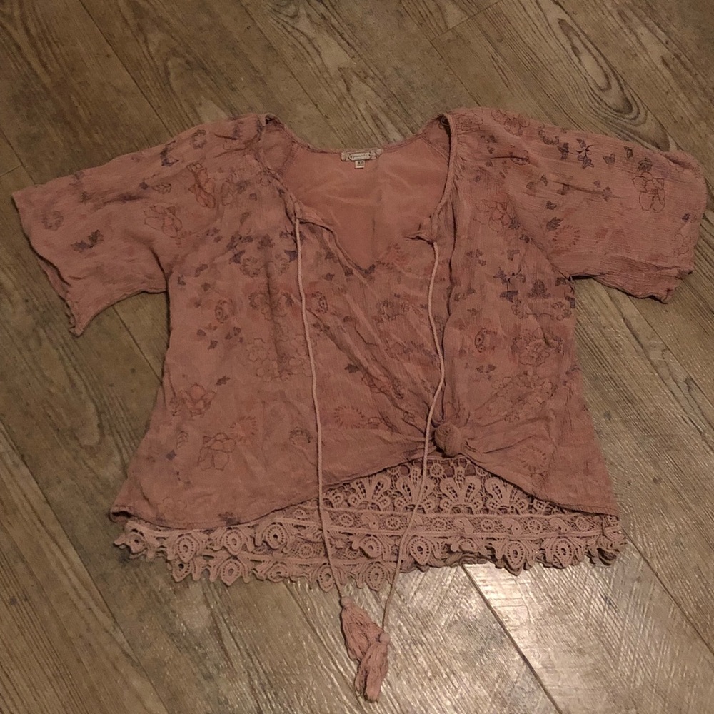 Gimmicks by BKE Rose Top